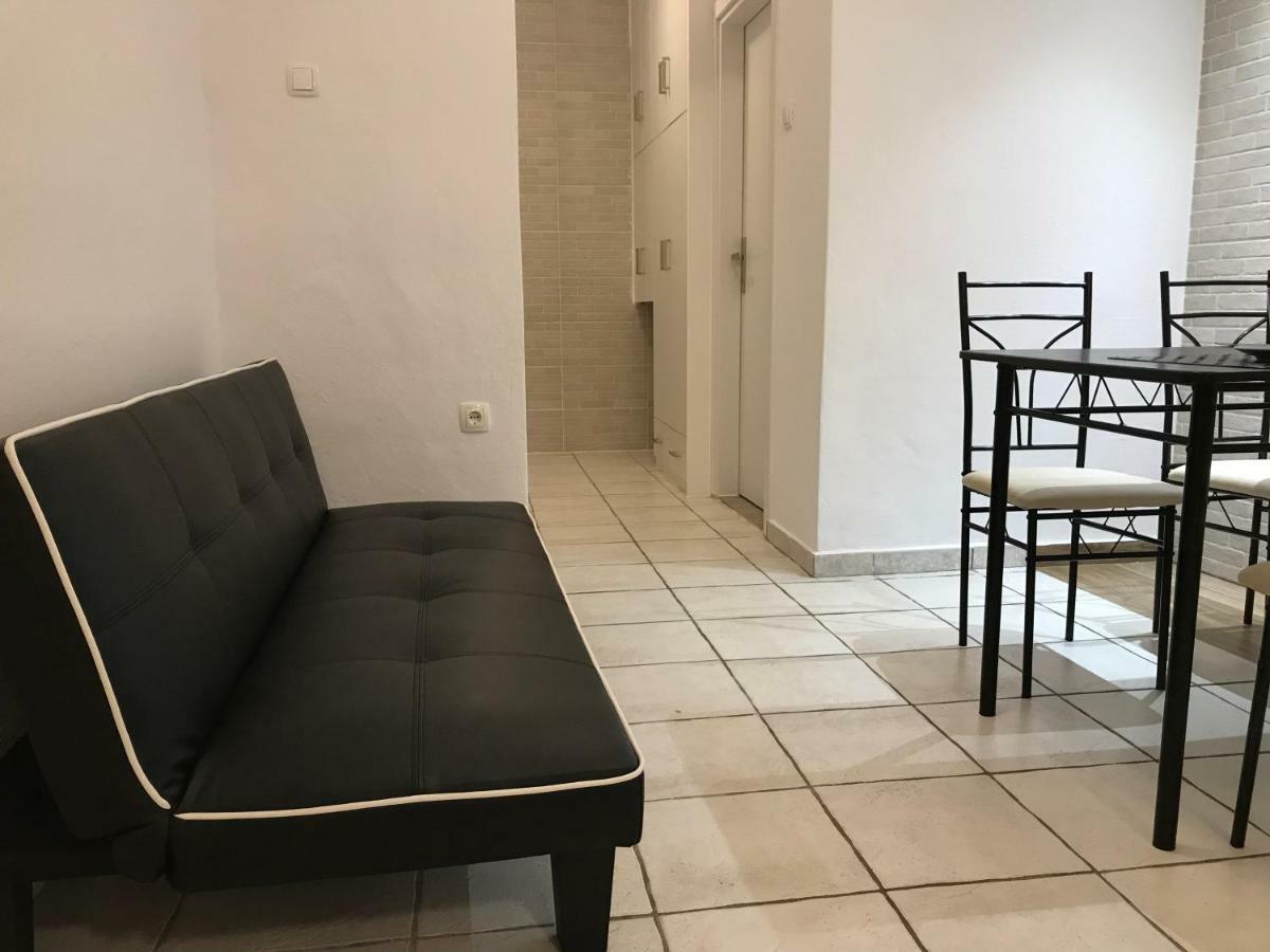 Modern City Center Apartment Preveza Marina Buitenkant foto