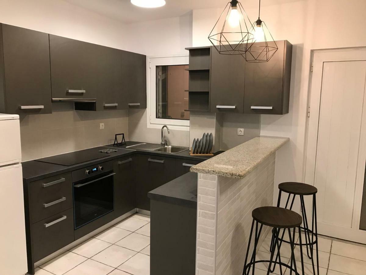 Modern City Center Apartment Preveza Marina Buitenkant foto