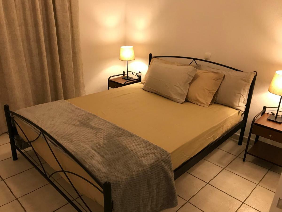 Modern City Center Apartment Preveza Marina Buitenkant foto
