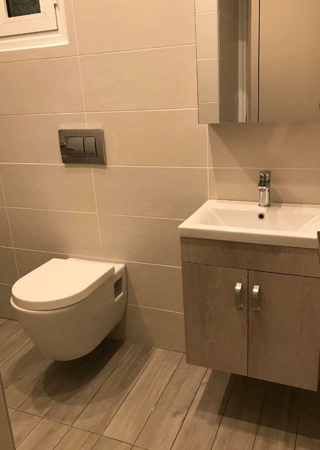 Modern City Center Apartment Preveza Marina Buitenkant foto