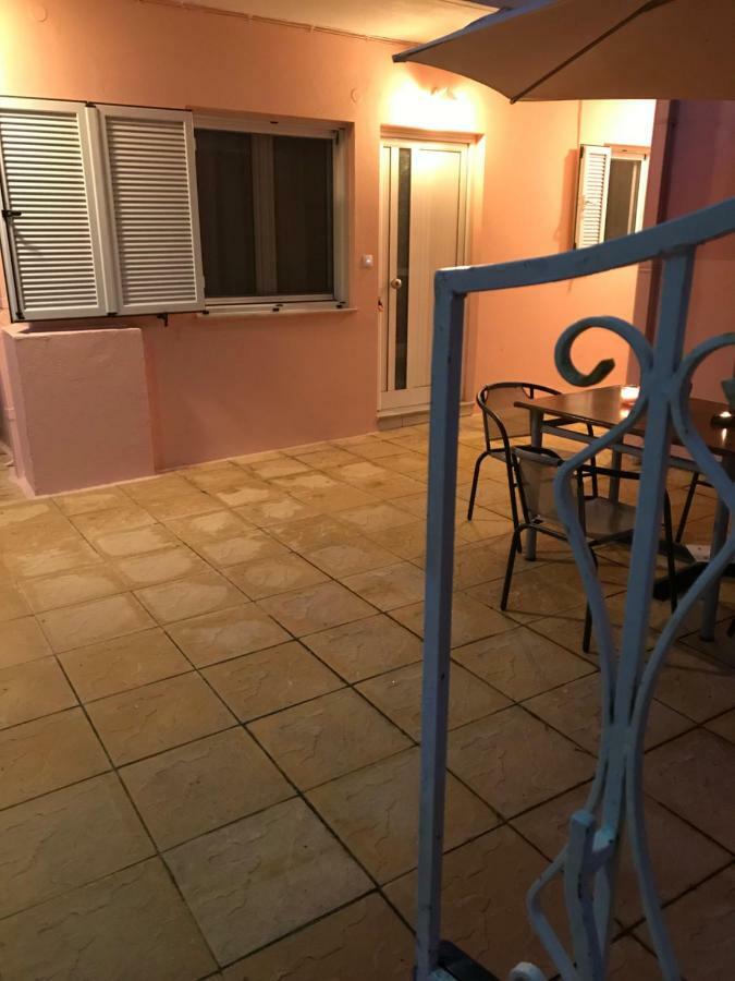 Modern City Center Apartment Preveza Marina Buitenkant foto