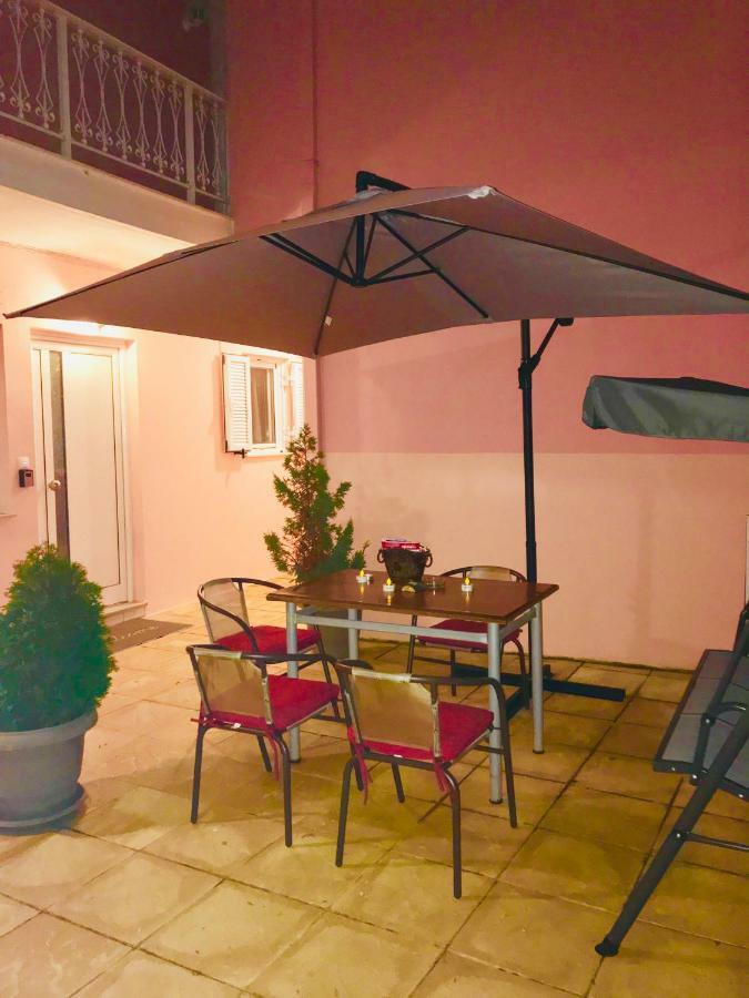 Modern City Center Apartment Preveza Marina Buitenkant foto