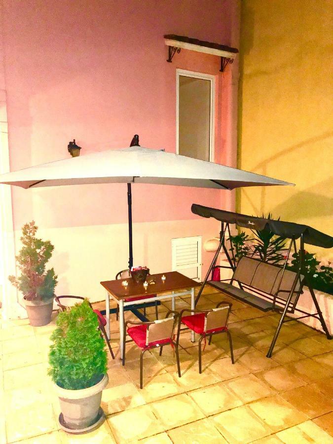 Modern City Center Apartment Preveza Marina Buitenkant foto